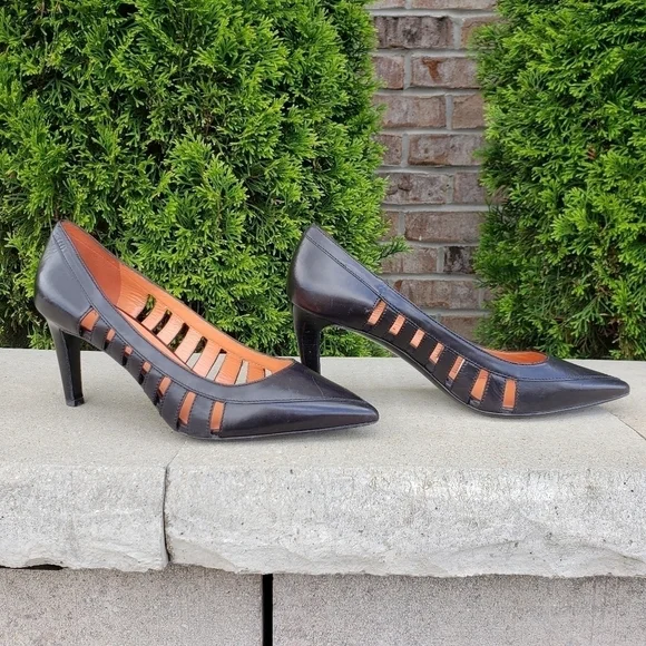 VIA SPIGA Perforated Black Pumps size 10 - Picture 3 of 10